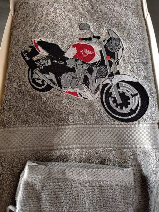 COFFRET SERVIETTE + GANT BRODE MOTO CB1300