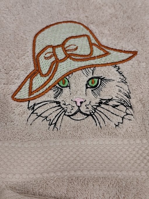 COFFRET  SERVIETTE  BRODEE + GANT   - Copie