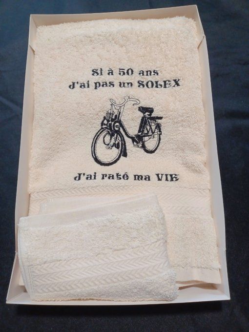 COFFRET  SERVIETTE + GANT BRODERIE SOLEX ANNIVERSAIRE 