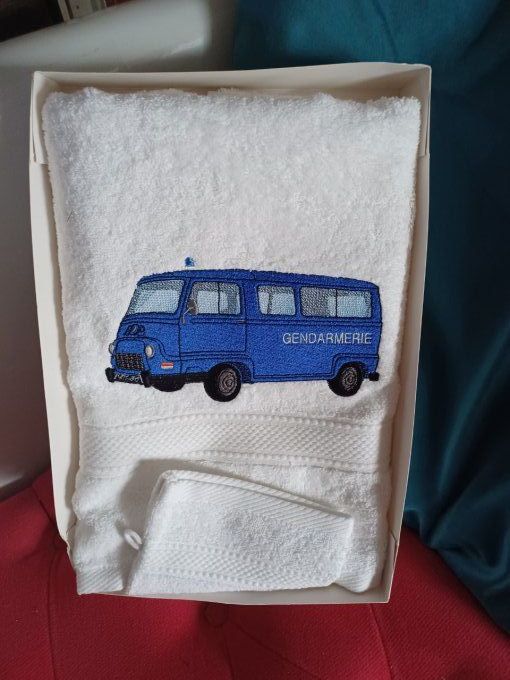 COFFRET  SERVIETTE + GANT BRODE  ESTAFETTE GENDARMERIE