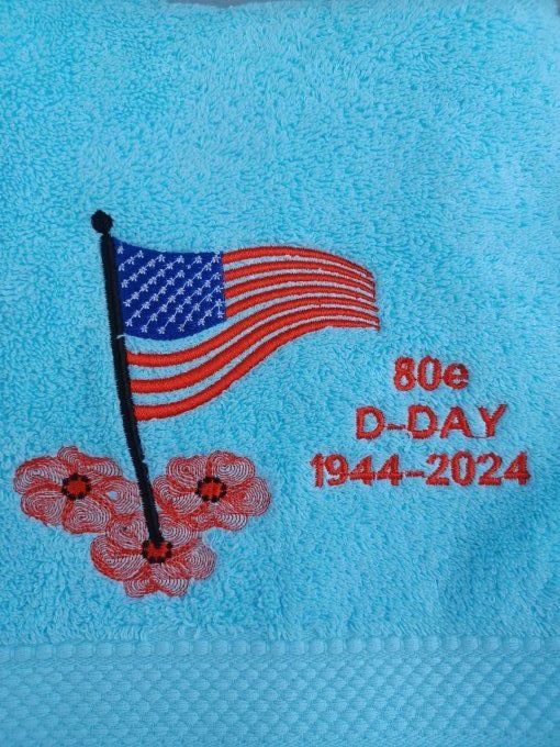 COFFRET  SERVIETTE BRODE + GANT  D-DAY
